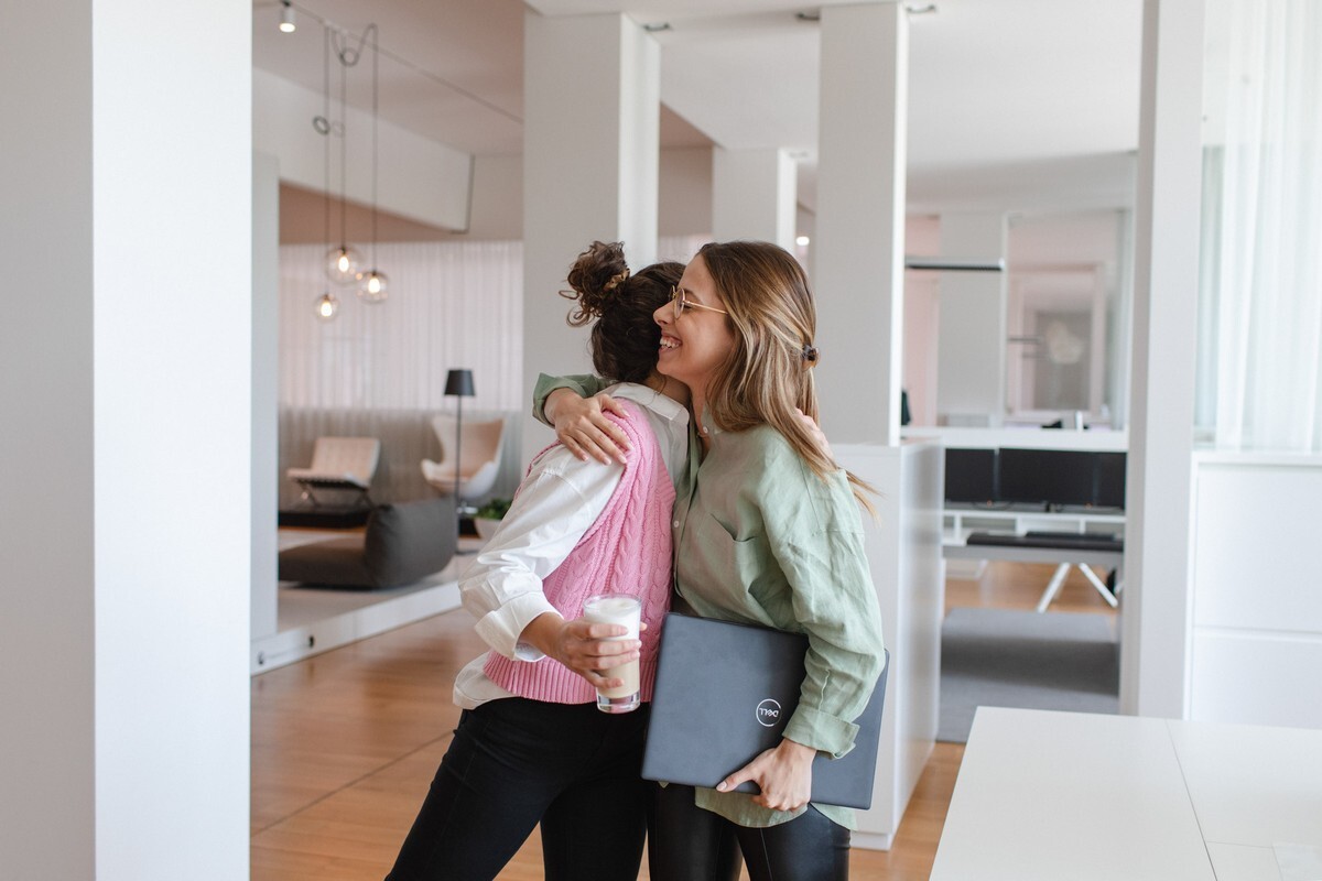 career-young-professionals-home_01.jpg