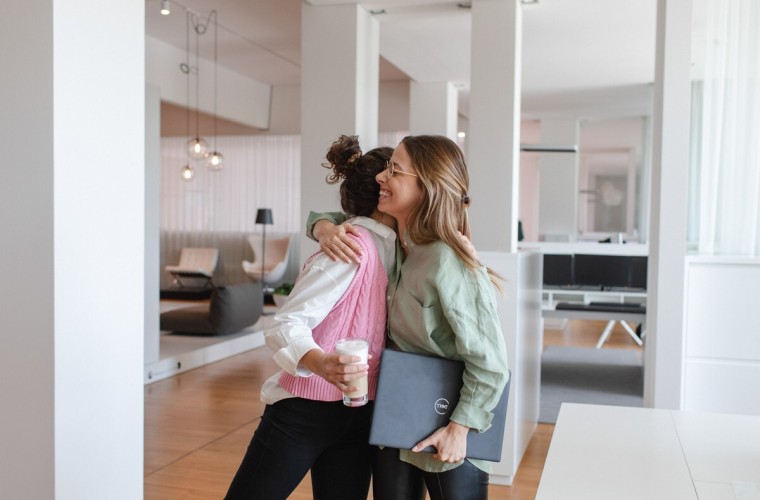 career-young-professionals-home_01.jpg